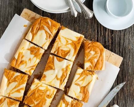 Best Pumpkin Spice Cheesecake Bars with Biscoff Crust suggested serving