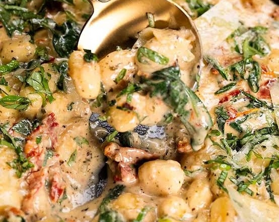 Creamy Tuscan Roasted Red Pepper Gnocchi Comfort Bowl suggested serving