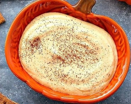 Easy 5 Minute Pumpkin Cheesecake Dip top view