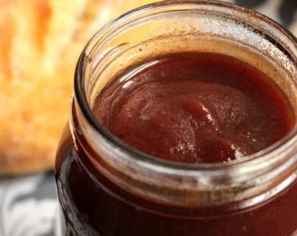 Easy Crockpot Apple Butter Recipe suggested serving