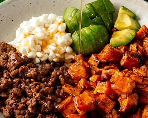 Easy Hot Honey Sweet Potato Beef Bowl Dinner suggested serving