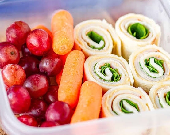 Easy Rainbow Turkey Pinwheel Bento Boxes suggested serving