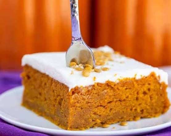 These Viral Pillow Soft Pumpkin Bars Are Next Level suggested serving
