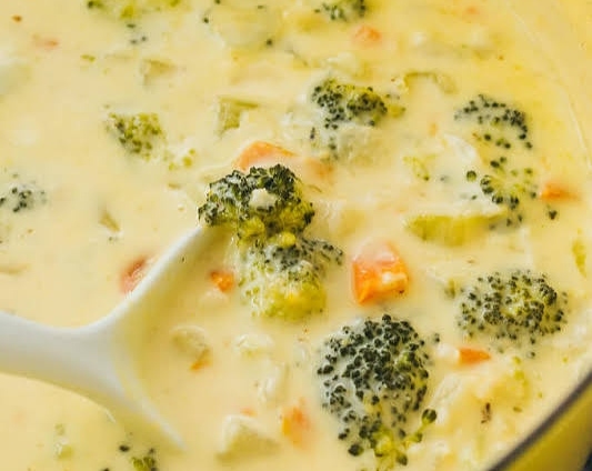 Viral 20 Minute Creamy Broccoli Cheddar Soup Secret suggested serving